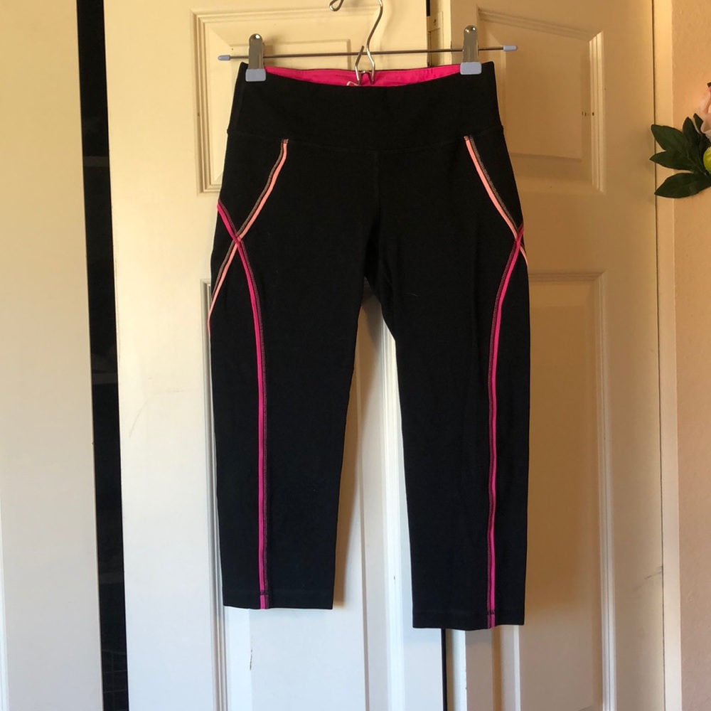 Black, cropped athletic leggings